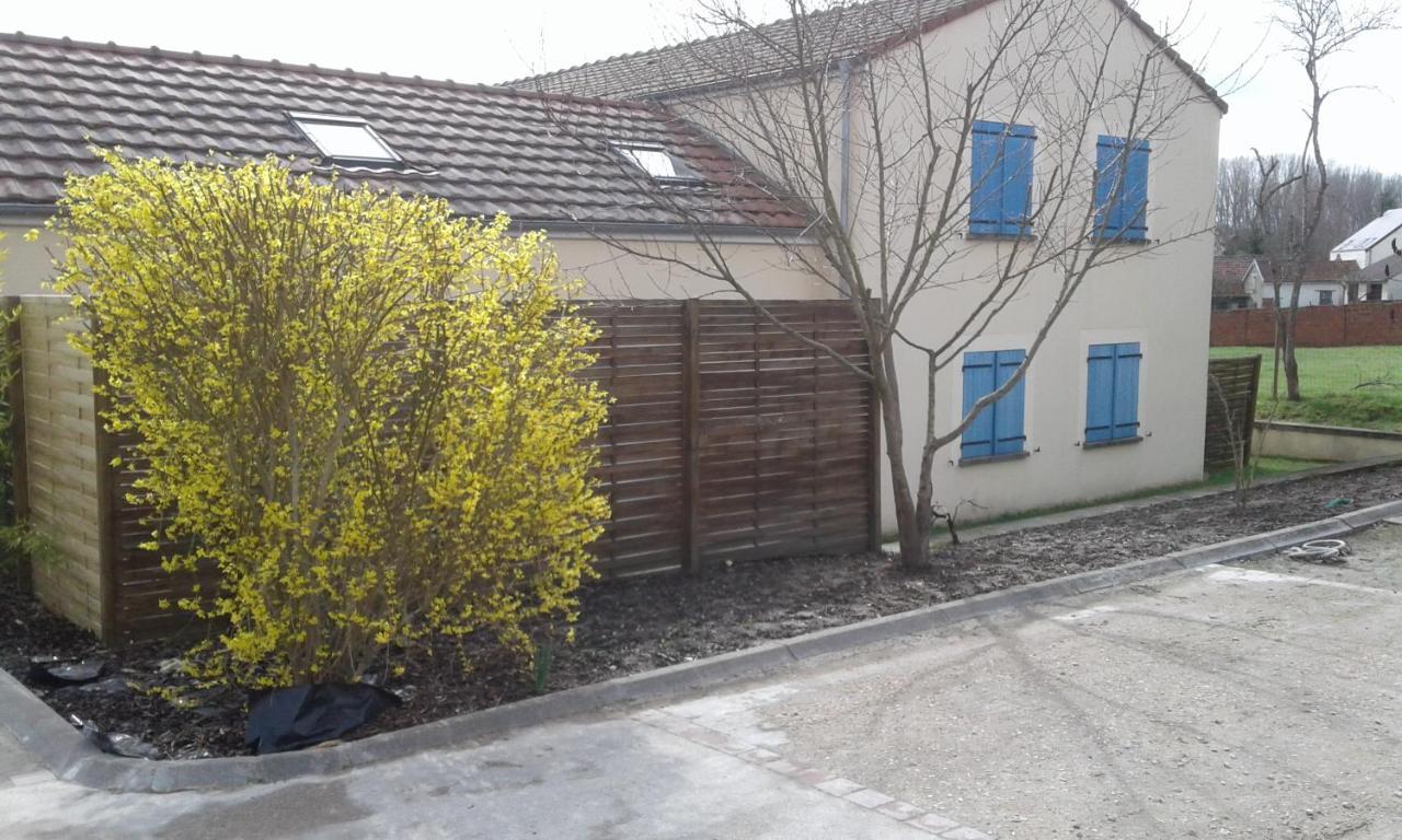 Apartamento Les Champs Cernoy-en-Berry Exterior foto